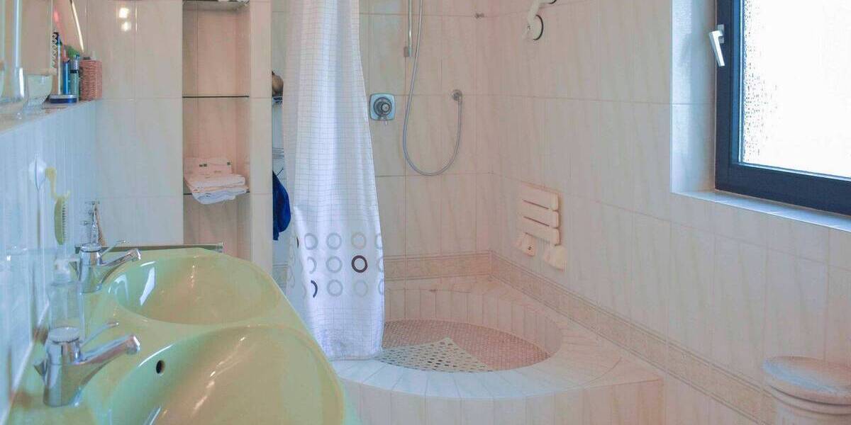 Doppelhaushälfte Bruchsal Untergrombach - 6 Zimmer, 233 m&sup2;, 498.000&euro; | Angebot:26016570