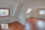 Helle 3,5-Zimmer-Dachgeschoßwohnung mit ausgebautem Dachspitz & Garage in ruhiger Lage zu vermieten