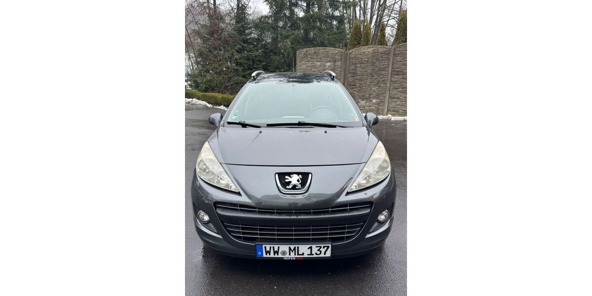 Peugeot 207 196.000 km 2.500 &euro; Girkenroth 56459