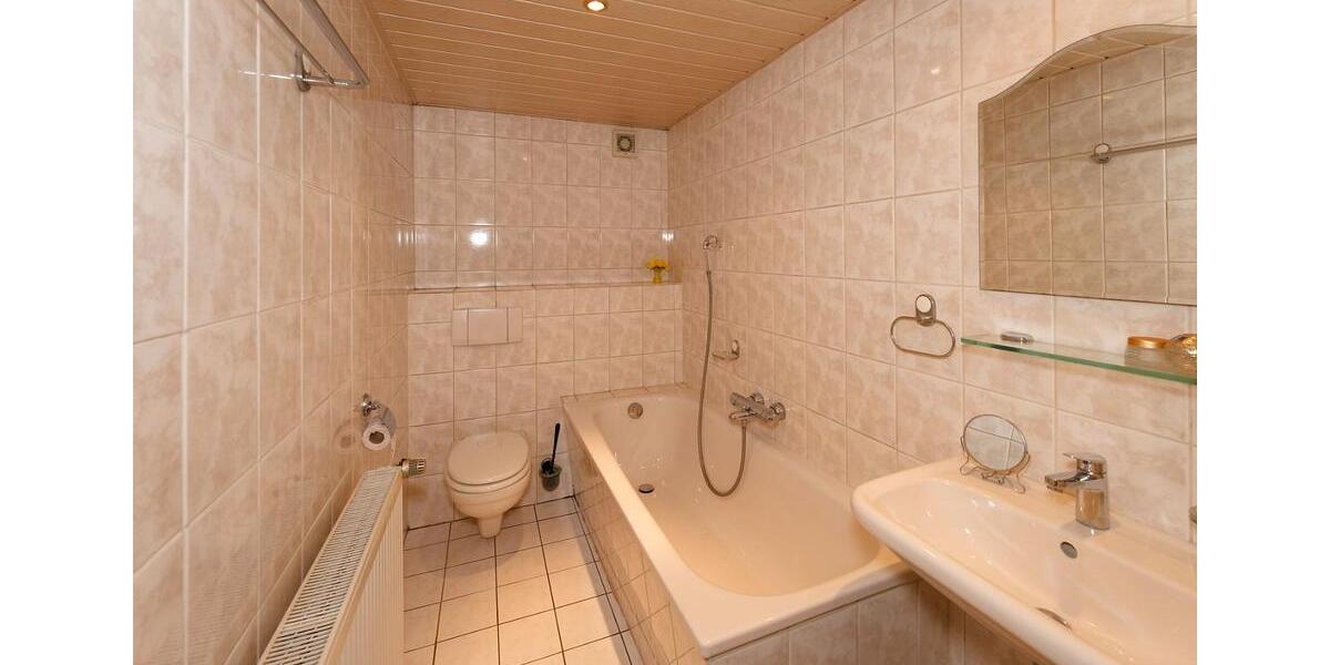 Einfamilienhaus Breitenworbis - 4 Zimmer, 120 m&sup2;, 175.000&euro; | Angebot:27077352
