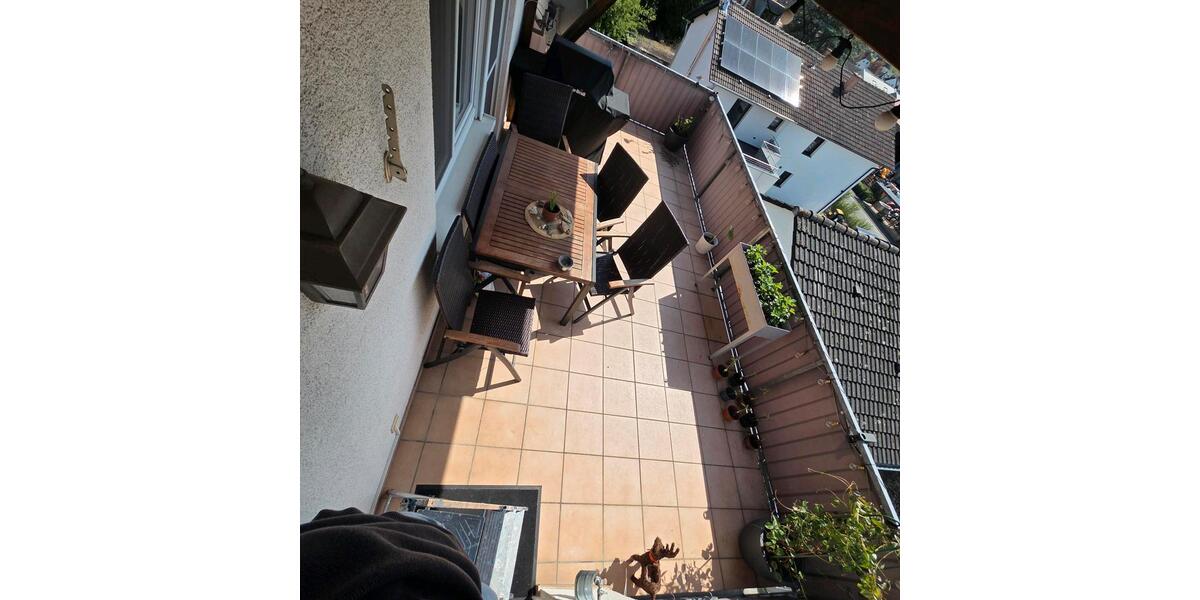 Dachgeschoßwohnung Harxheim - 4.5 Zimmer, 148 m&sup2;, 1.900&euro; | Angebot:26196443