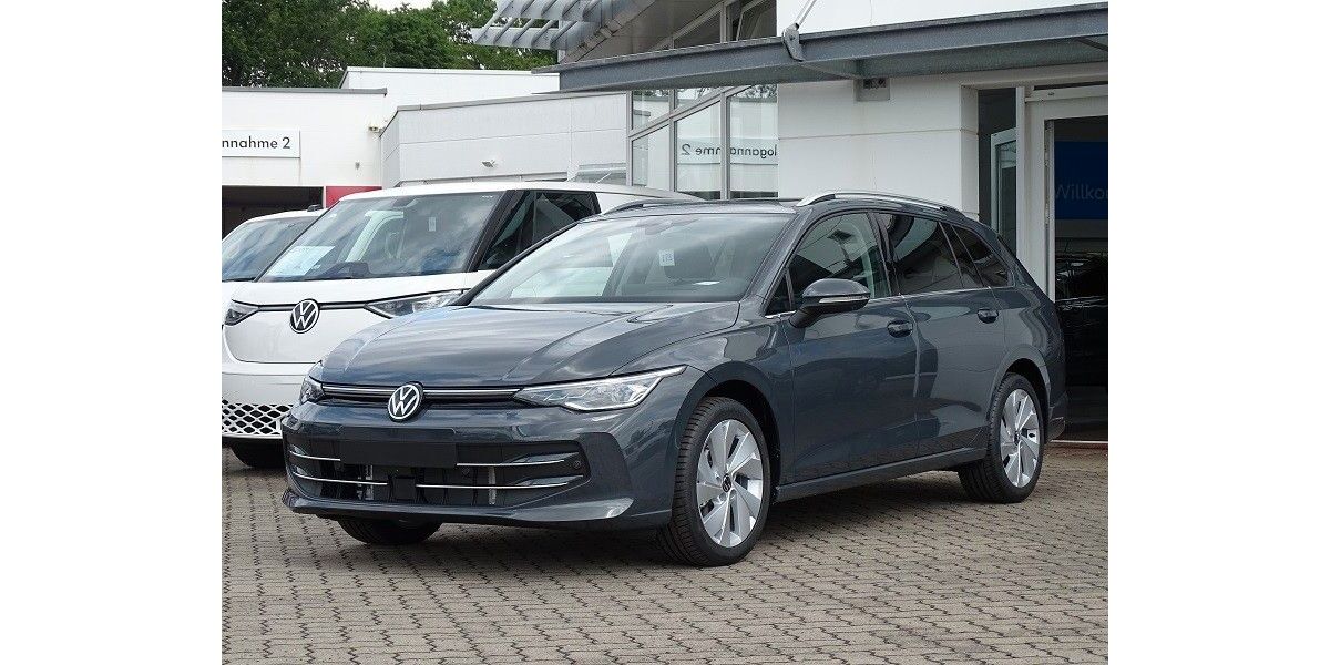 VW Golf 16.500 km 33.900 € Meißen 01662