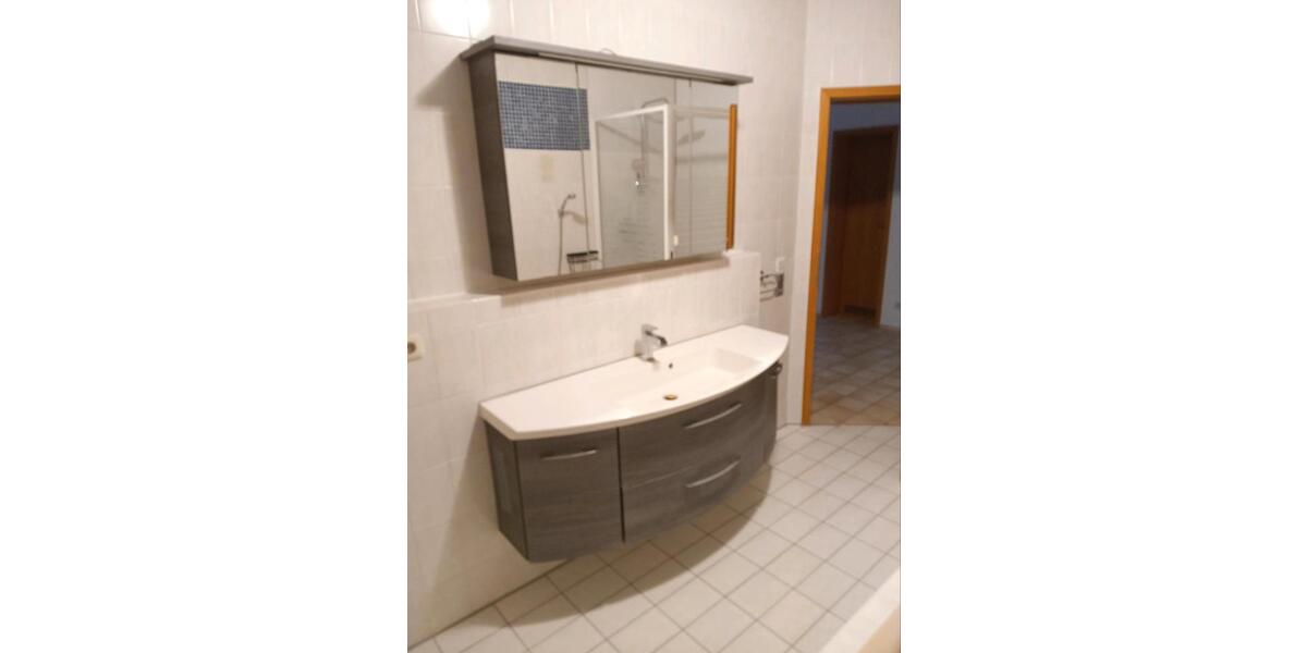 Etagenwohnung Schwäbisch Hall - 3 Zimmer, 84 m&sup2;, 260.000&euro; | Angebot:27072485