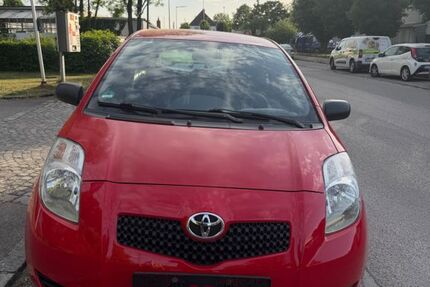 Toyota Yaris 137.000 km 2.500 &euro; München 80995
