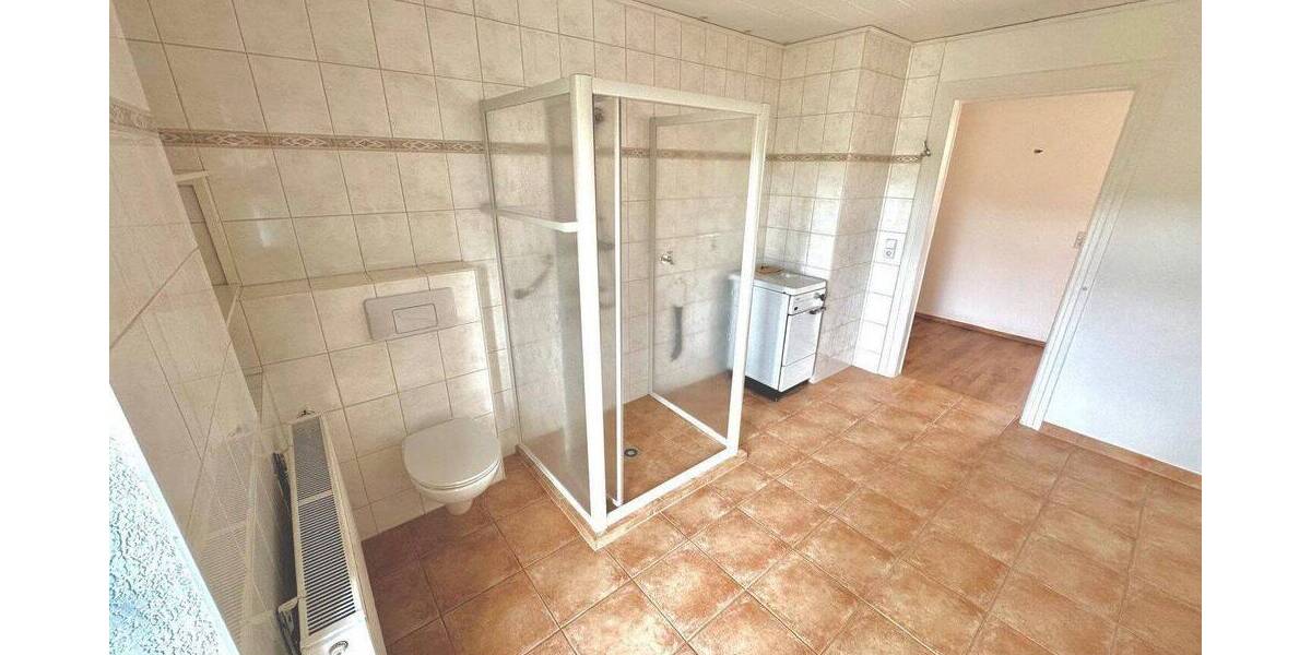 Etagenwohnung Aue - 2 Zimmer, 70 m&sup2;, 395&euro; | Angebot:26800585
