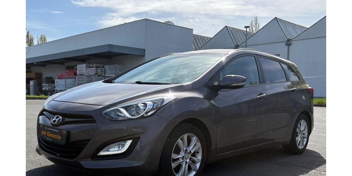 Hyundai i30 83.000 km 7.890 &euro; Frankfurt 60386