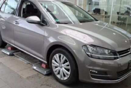 VW Golf 43.066 km 14.433 &euro; Kassel 34123