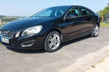 Volvo S60 192.500 km 7.500 € Hümmel 52520