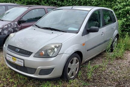 Ford Fiesta 130.000 km 800 &euro; Sarching 93092