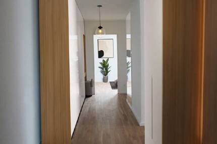 WOHNEN MIT WEITBLICK ... AKTIONSENDE: 3 KALTMIETEN FREI* ... 2 zimmer