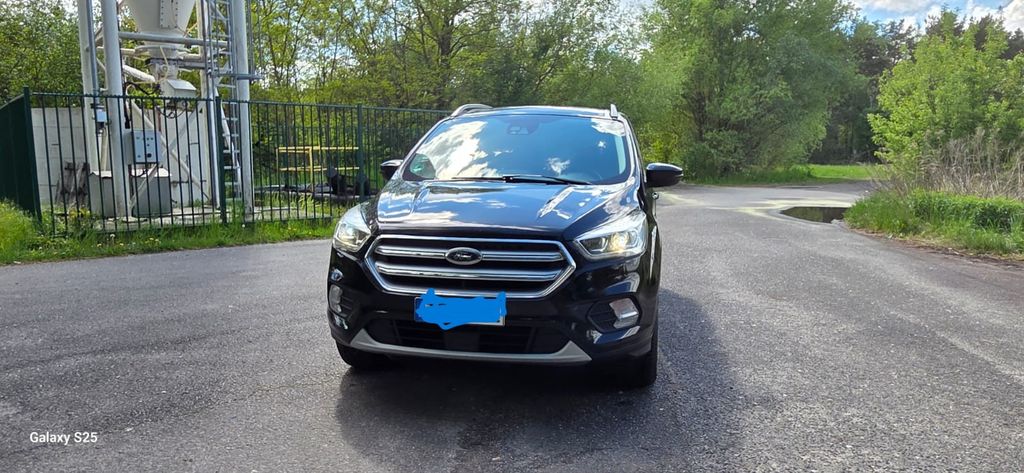 Ford Kuga 129.000 km 12.600 &euro; Baruth 15837