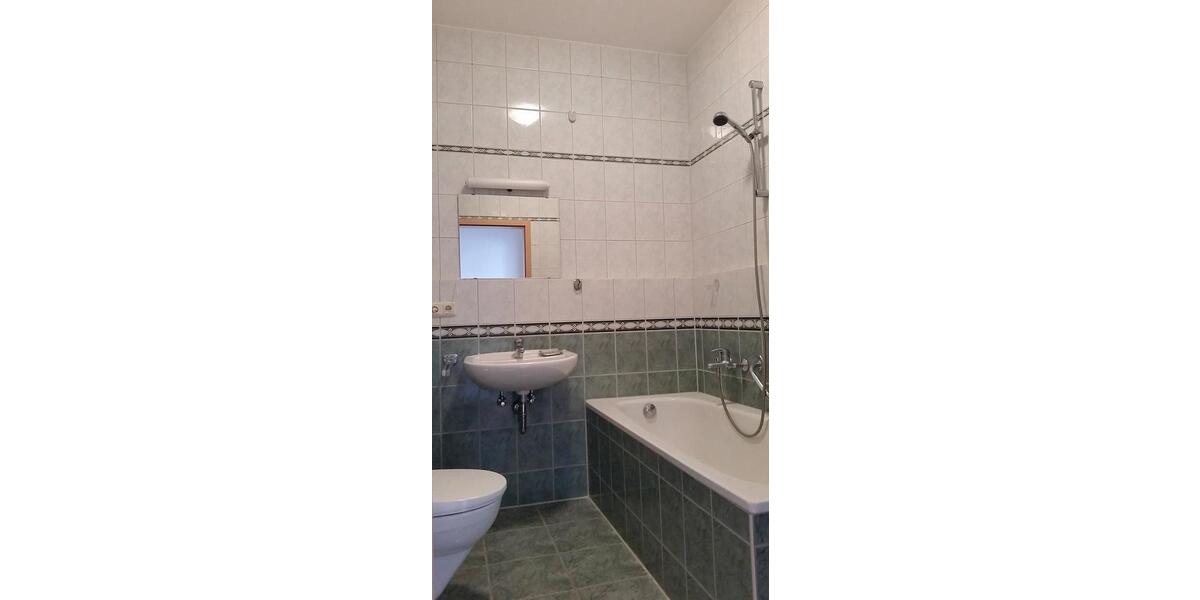 Etagenwohnung Hof Altstadt - 4 Zimmer, 100 m&sup2;, 820&euro; | Angebot:26529934