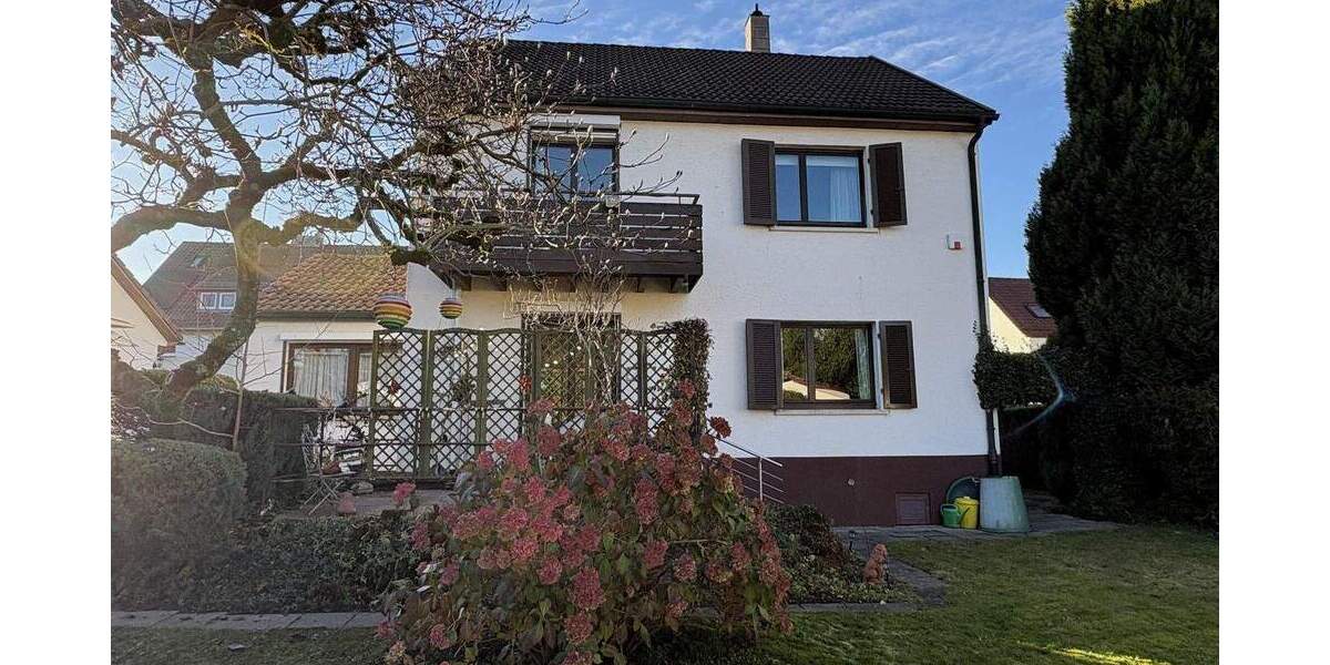 Zweifamilienhaus mit Terrasse, Garten und Garage 7 zimmer