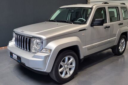 Jeep Cherokee 86.856 km 13.950 € Teltow 14513