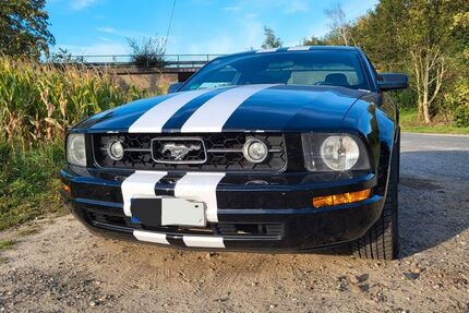 Ford Mustang 142.000 km 13.900 &euro; Köln 51065