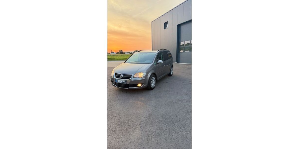 VW Touran 270.000 km 2.699 &euro; Menden 58708