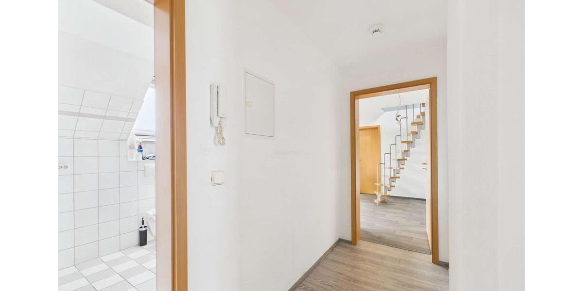 Dachgeschoßwohnung Auerbach/Vogtland Vogtland - 4 Zimmer, 77 m&sup2;, 499&euro; | Angebot:25263482