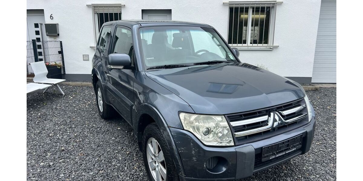Mitsubishi Pajero 282.000 km 5.700 &euro; Sulzbach Rosenberg 92237
