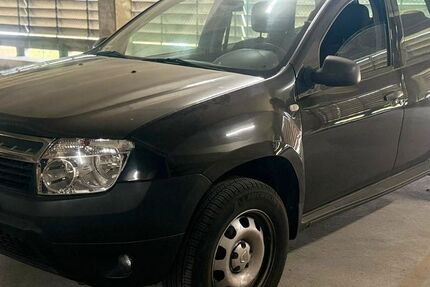 Dacia Duster 68.000 km 4.900 &euro; Berlin 12057