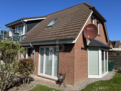 MEHRGENERATIONEN ODER ATTRAKTIVE KAPITALANLAGE - Mehrfamilienhaus, Wohnhaus Fehmarn | Angebot:27001582