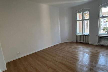 Erstbezug nach Sanierung: Charmante 1-Zimmer-Wohnung in Berlin-Neukölln 1 zimmer