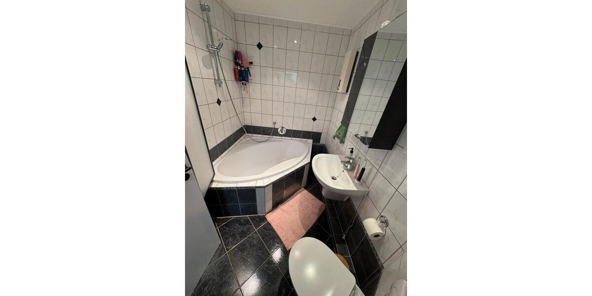 Hochparterre Wassenberg - 4 Zimmer, 104 m&sup2;, 210.000&euro; | Angebot:26820915