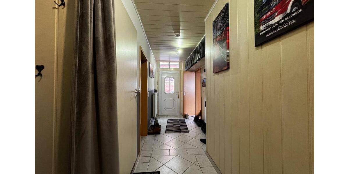 Etagenwohnung Bleckede - 6 Zimmer, 147 m&sup2;, 1.225&euro; | Angebot:26350832
