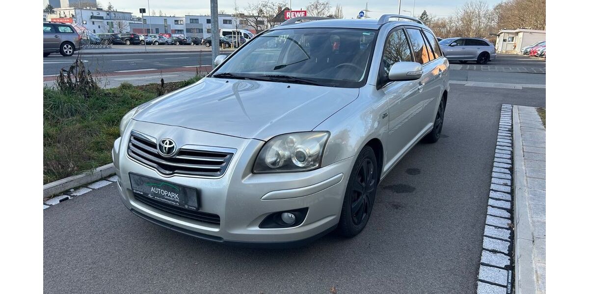 Toyota Avensis 239.000 km 2.900 &euro; Nürnberg 90449