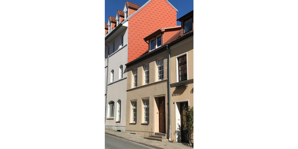 Reihenhaus Wismar Altstadt - 5 Zimmer, 120 m&sup2;, 210.000&euro; | Angebot:27072755