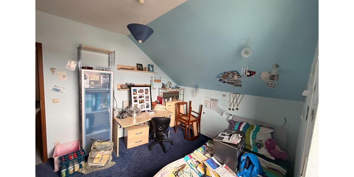 Dachgeschoßwohnung Petersberg - 3 Zimmer, 76 m&sup2;, 229.000&euro; | Angebot:25944122