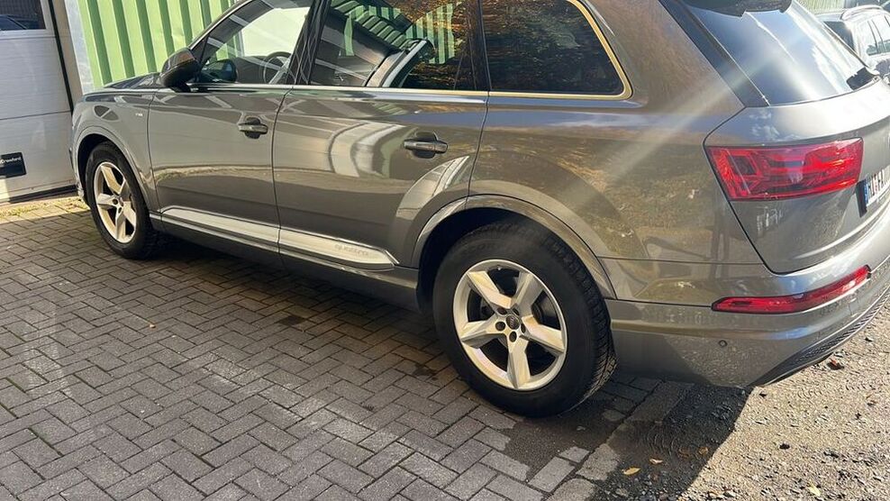 Q7