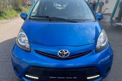 Toyota Aygo (X) 53.710 km 5.599 &euro; Germersheim 76726