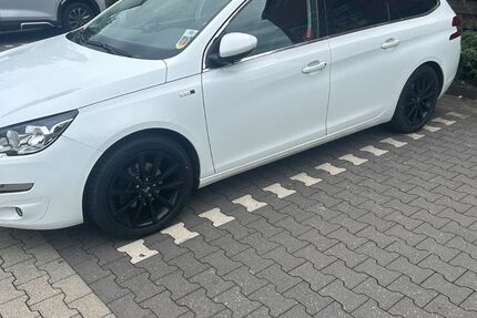 Peugeot 308 124.350 km 6.599 &euro; Bergheim 50126