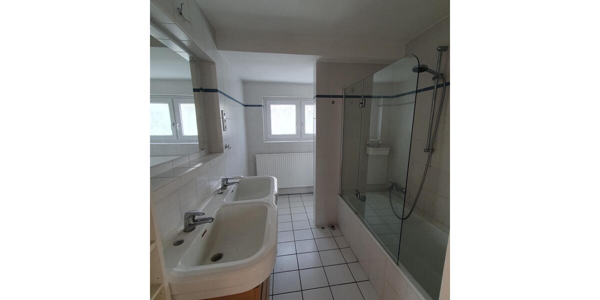 Einfamilienhaus Salzkotten - 5 Zimmer, 140 m&sup2;, 499.000&euro; | Angebot:27165025