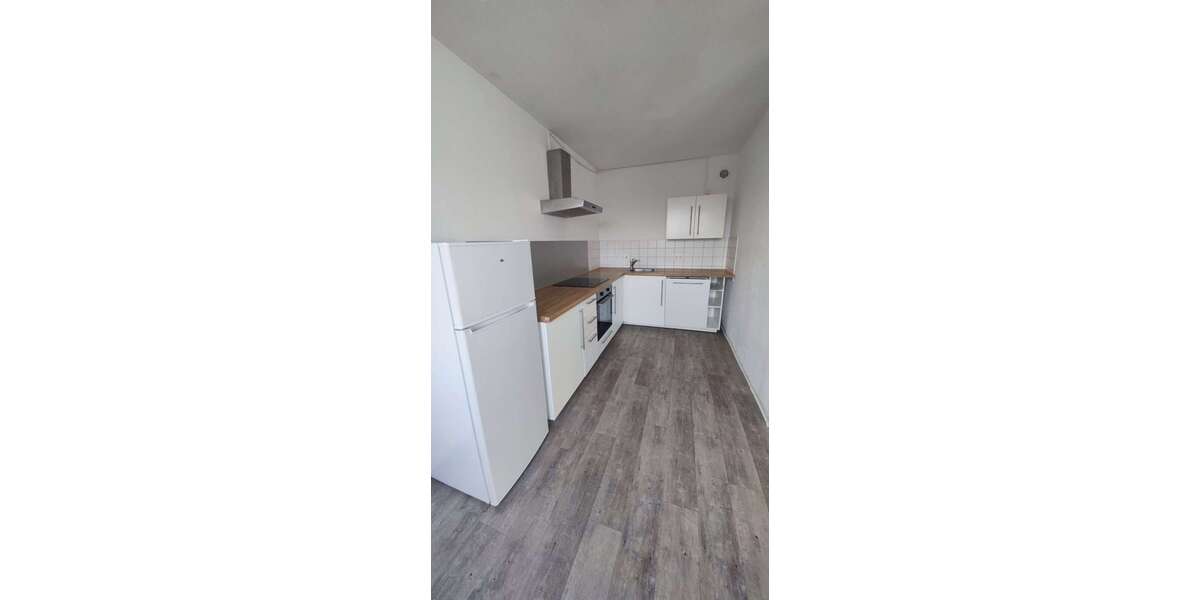 Etagenwohnung Halle Ammendorf/Beesen - 6 Zimmer, 111 m&sup2;, 950&euro; | Angebot:27160582