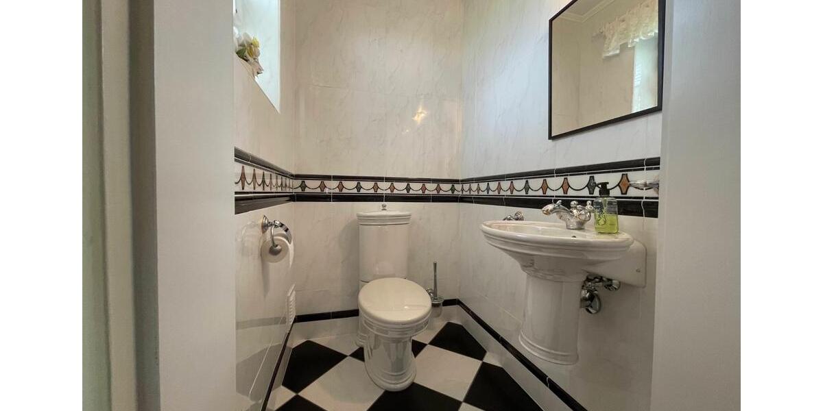 Einfamilienhaus Husum - 7 Zimmer, 181 m&sup2;, 1.850&euro; | Angebot:25286330