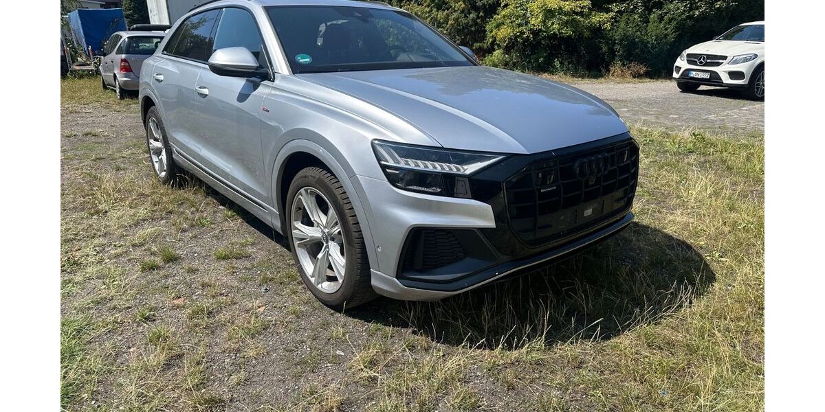Audi Q8 157.000 km 44.030 &euro; Hannover OT Ricklingen 30459