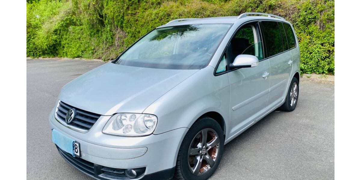 VW Touran 251.000 km 3.500 &euro; Frankfurt am Main 60435