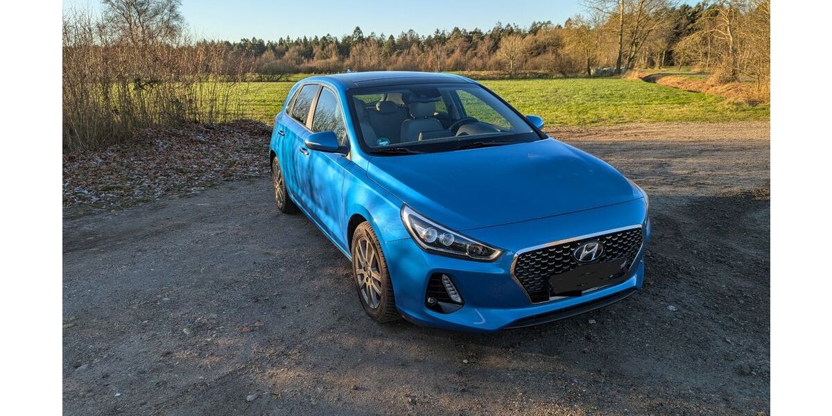 Hyundai i30 122.521 km 12.000 &euro; Hannover 30163
