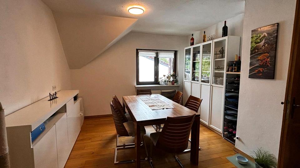 Dachgeschoßwohnung Homburg - 5 Zimmer, 112 m&sup2;, 800&euro; | Angebot:26426547
