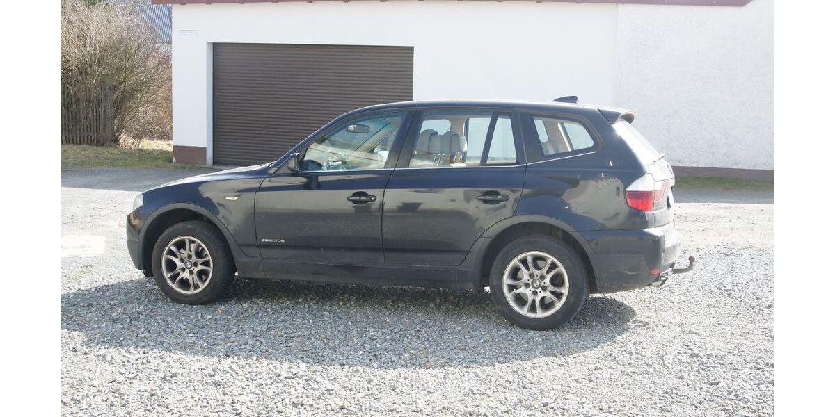 BMW X3 280.000 km 5.900 &euro; Bärnau 95671