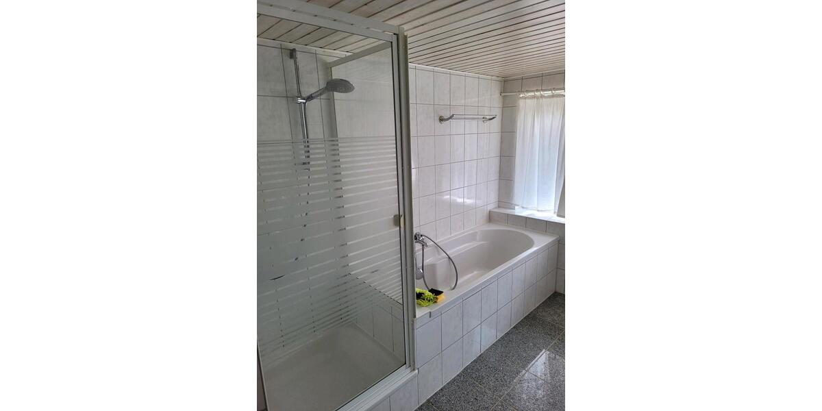 Dachgeschoßwohnung Großsolt - 4 Zimmer, 103 m&sup2;, 170.000&euro; | Angebot:27002891
