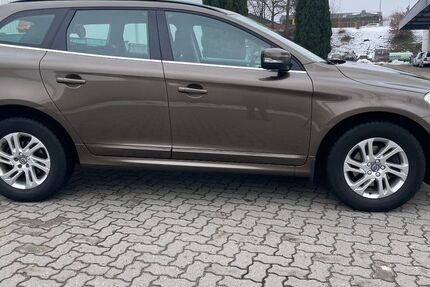 Volvo XC60 147.000 km 16.000 &euro; Kiel 24113