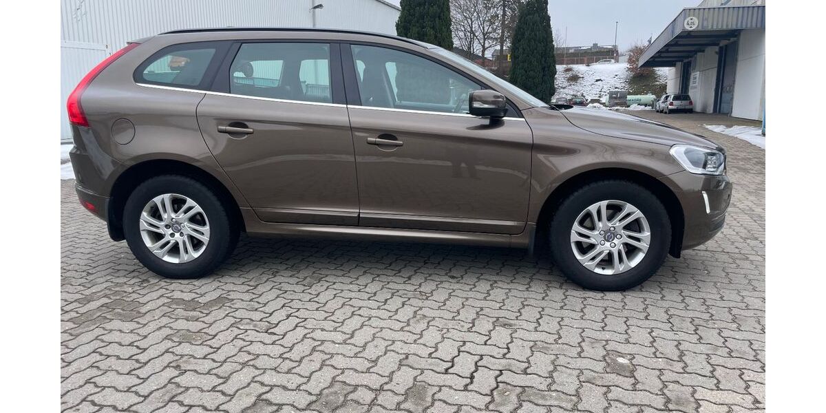 Volvo XC60 147.000 km 16.250 &euro; Kiel 24113