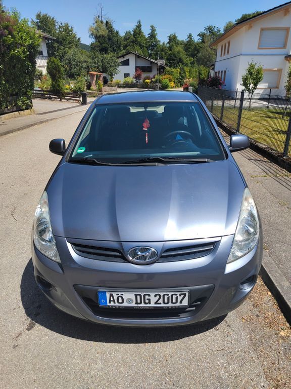 i20