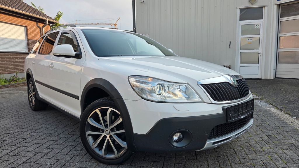 Skoda Octavia 150.000 km 8.999 &euro; Salzkotten 33154