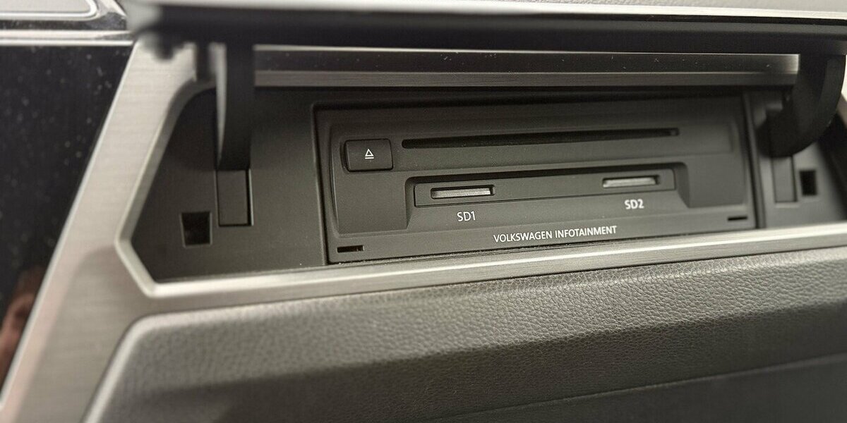 VW Touran 1.Hd / Automatik / AHK / 7 Sitze / Navi 110.000 km 23.490 &euro; Mönchengladbach 41066
