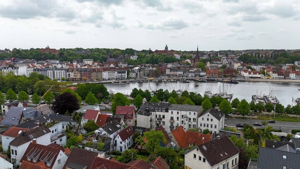 Etagenwohnung Flensburg Neustadt - 3 Zimmer, 80 m&sup2;, 98.000&euro; | Angebot:26787354