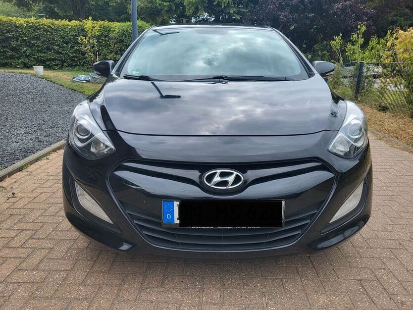 i30