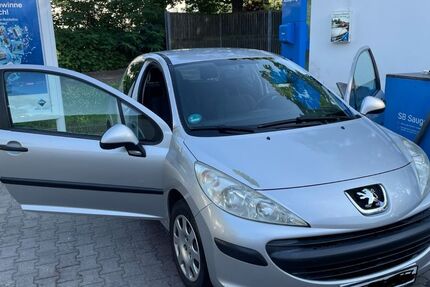 Peugeot 207 139.000 km 900 &euro; Berlin 13583